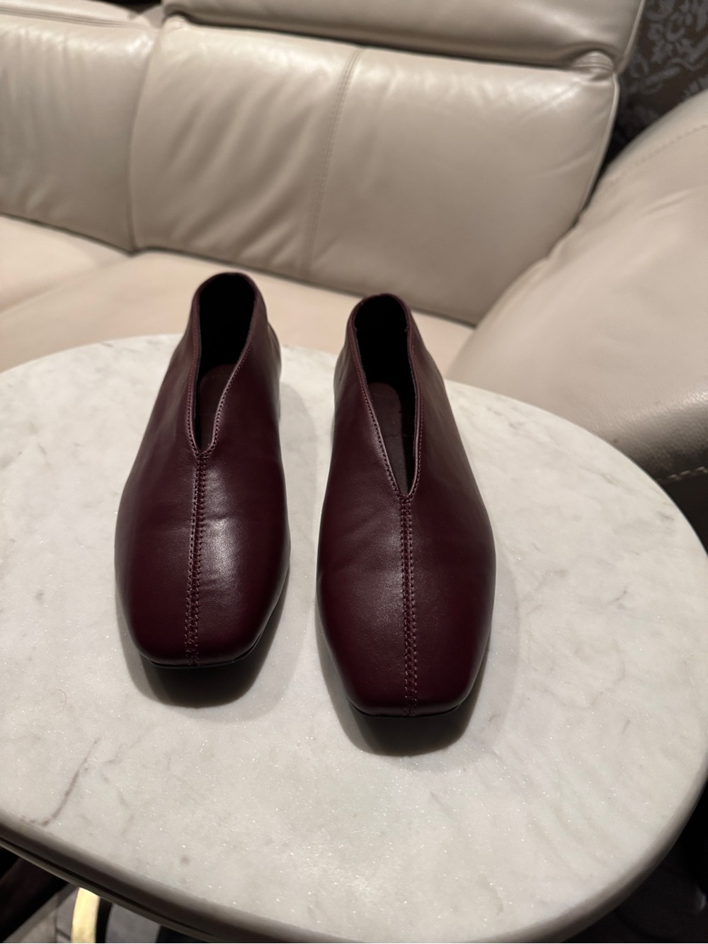 Black Suede Studio Lue ballerina Flats in Burgundy Sz6